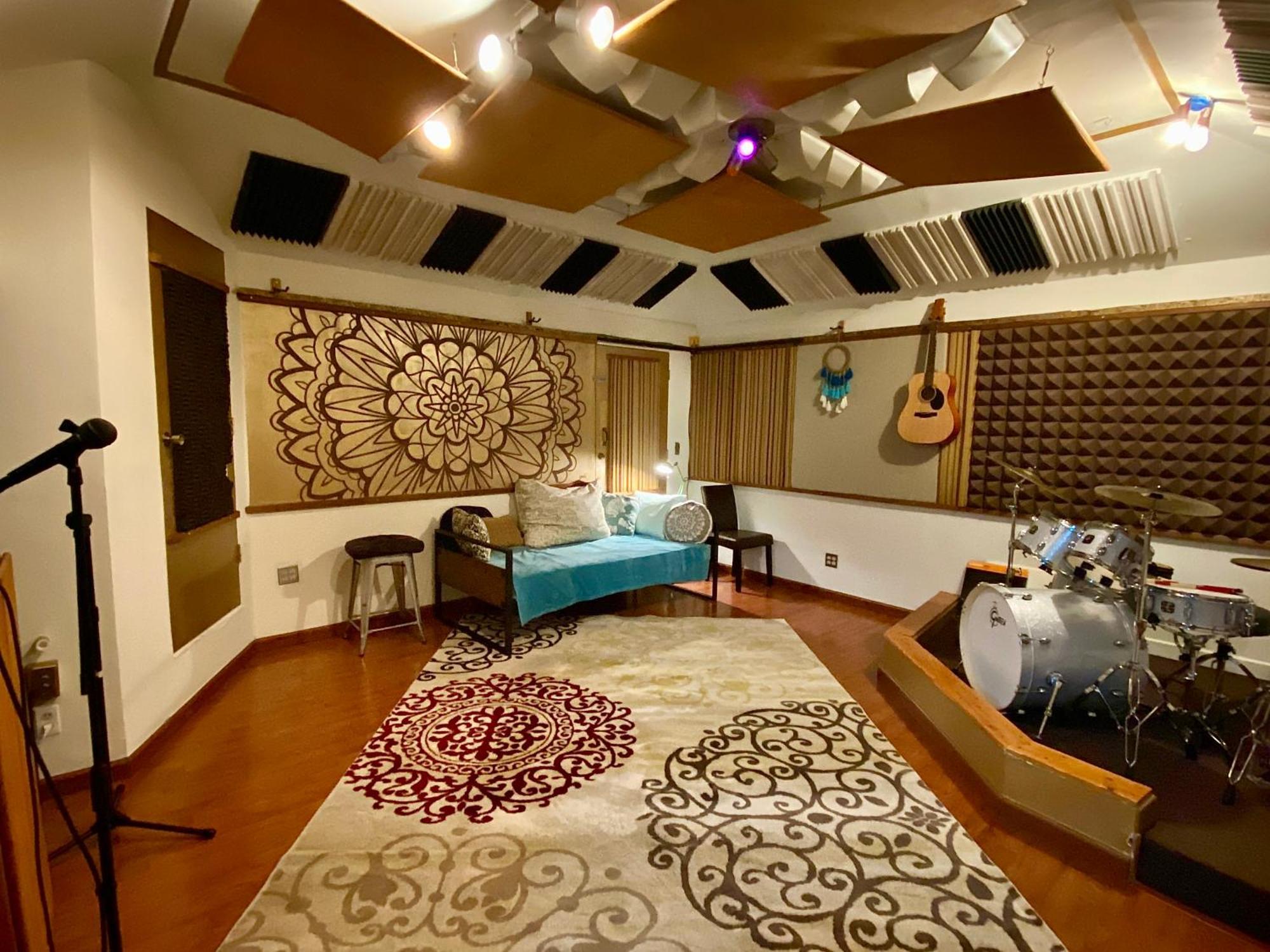 Oasis With Pool And Music Studio By Benvenu Los Angeles Exterior photo